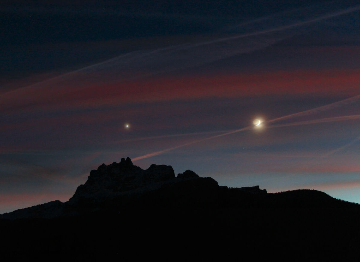 Luna e Venere sopra la Croda da Lago