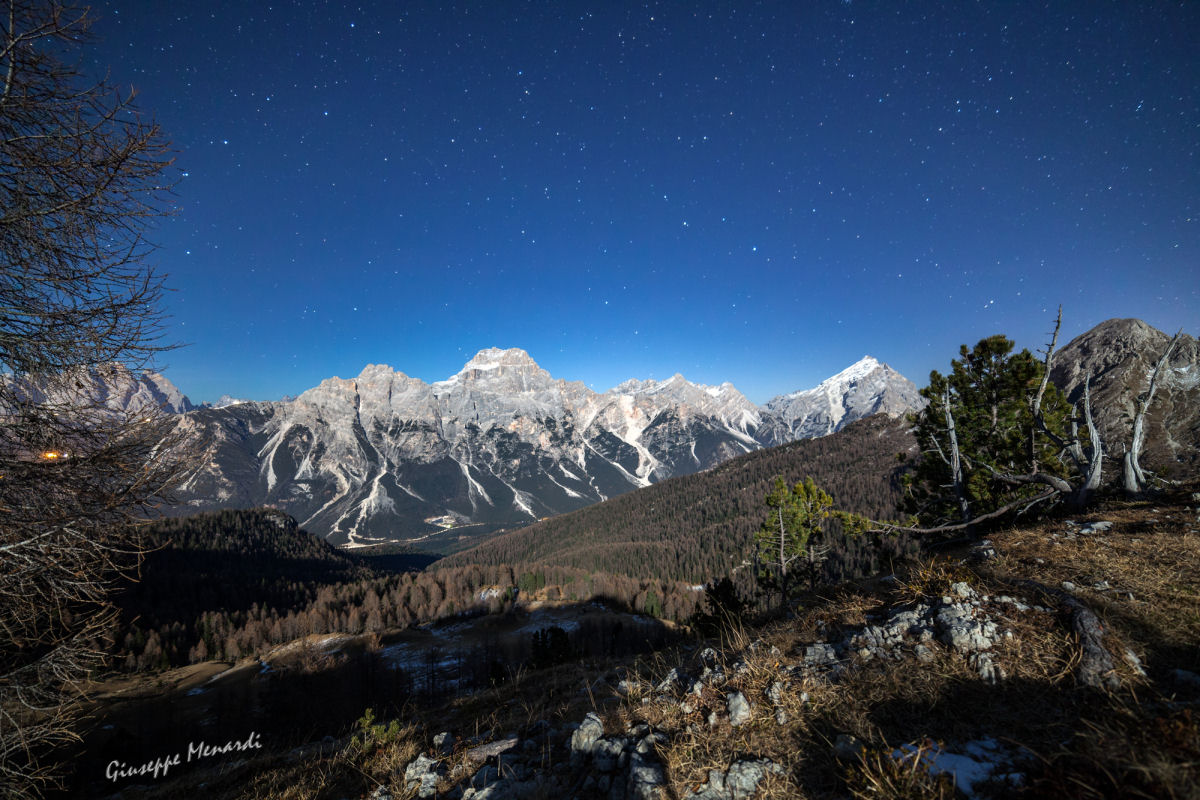 paesaggio notturno al chiar di luna