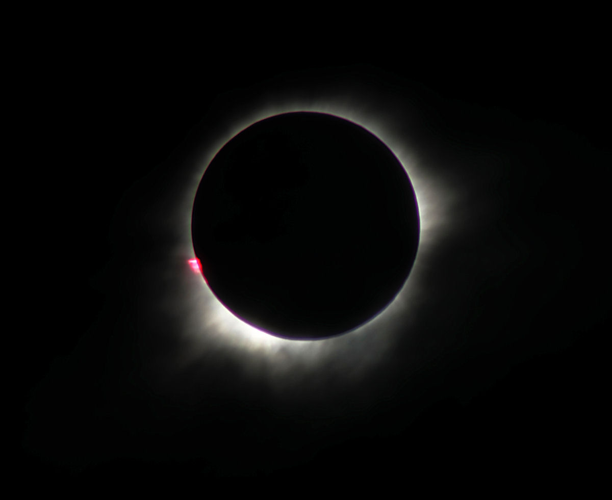 eclissi totale di sole